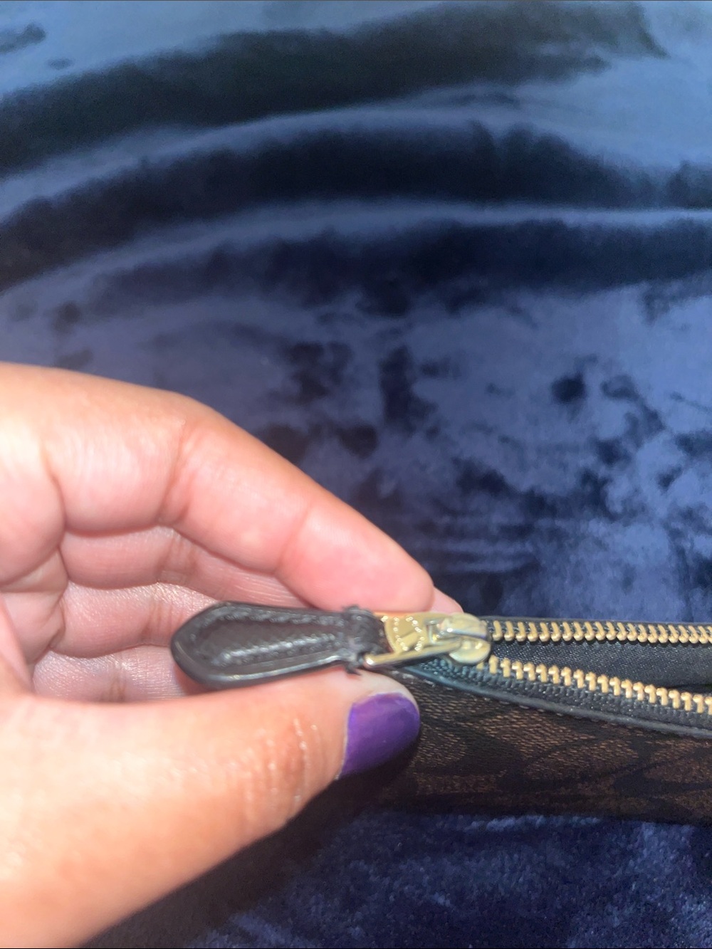 Coach Brown Signature Zip Card Case with Gold Key Ring (Great Condition) - Picture 4 of 4